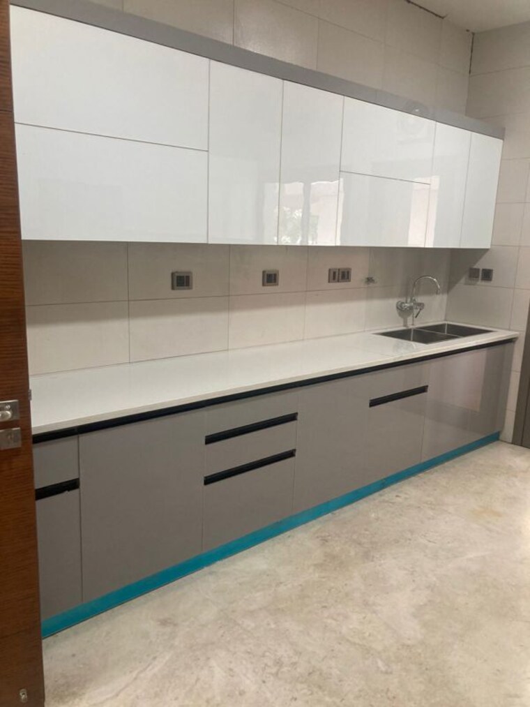 Kitchen, sobha-international-city-phase-1 5 Bedroom 270 Sq.Yd. Villa In Sector 109 Gurgaon 10620708