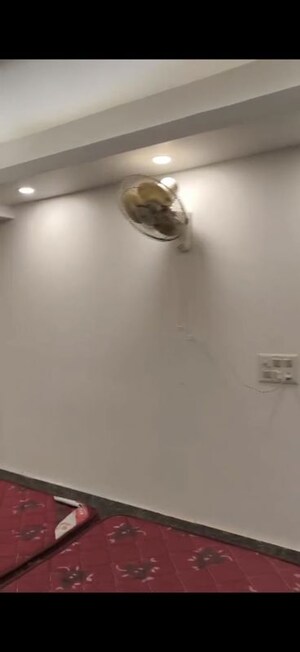 Furnished Amenities in 1 BHK Builder Floor at Green Fields Colony – for Rent