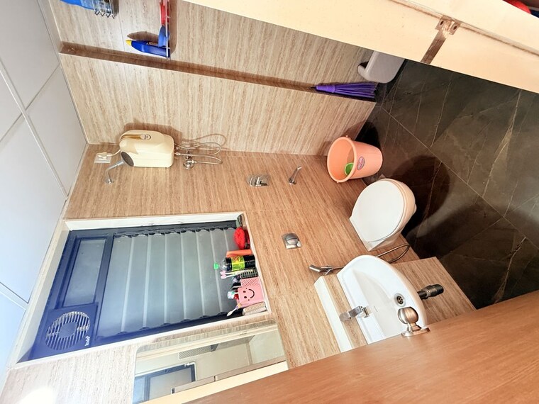 Bathroom, lodha-crown-quality-homes-dombivli 1 Bedroom 322 Sq.Ft. Apartment In Dombivli East Thane 10621066