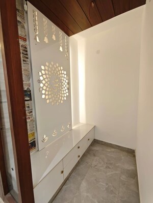 Furnished Amenities in 4 BHK Builder Floor at Green Fields Colony – for Sale