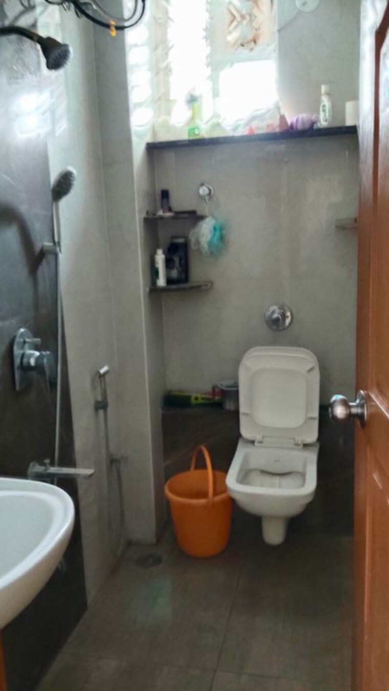 Bathroom, sri-sai-residency-kadubeesanahalli 2 Bedroom 1100 Sq.Ft. Apartment In Kadubeesanahalli Bangalore 10621198