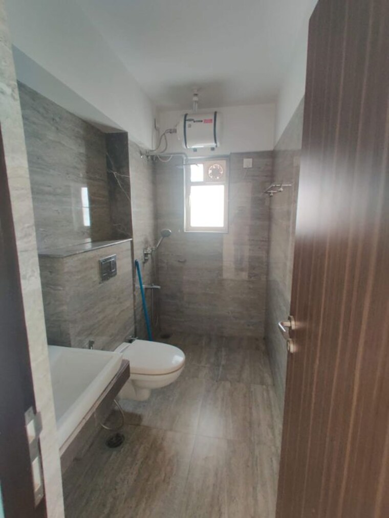 Bathroom, pratha-codename-zero 2 Bedroom 704 Sq.Ft. Apartment In Goregaon East Mumbai 10619172