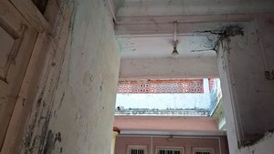 Furnished Amenities in  Independent House at Dharamsi Lane Murarji Peth – for Sale