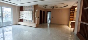 Room in 4 BHK Builder Floor at Green Fields Colony – for Sale