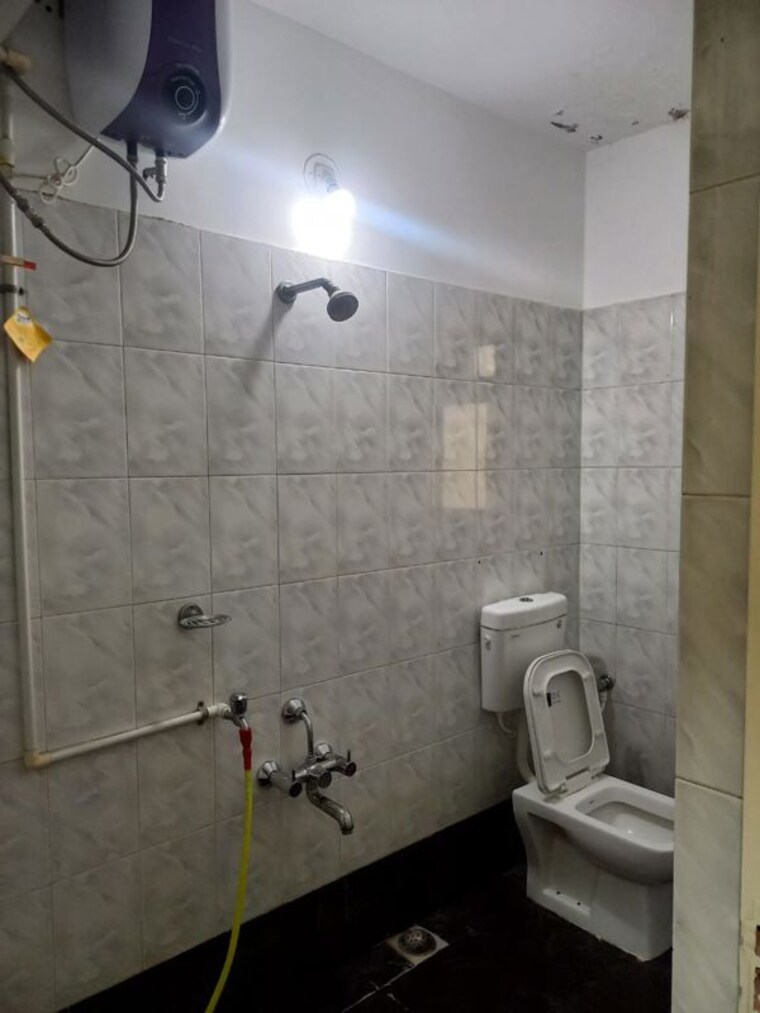 Bathroom, jk2-shivangan 2 Bedroom 780 Sq.Ft. Apartment In Wakad Pune 10621248