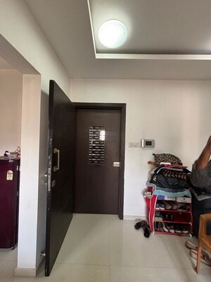 Living Room in 1 BHK Apartment at Lalani Grandeur, Goregaon East – for Sale