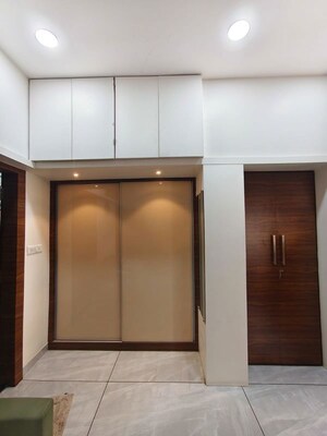 Room in 3 BHK Villa at Gulbai Tekra – for Rent