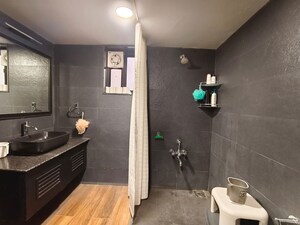Bathroom in 3 BHK Villa at Gulbai Tekra – for Rent