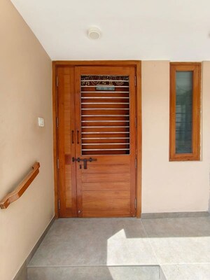 Room in 3 BHK Villa at Gulbai Tekra – for Rent