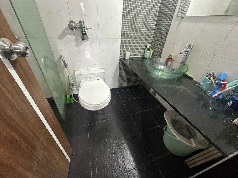 Bathroom, cci-rivali-park 3 Bedroom 1050 Sq.Ft. Apartment In Borivali East Mumbai 10621312