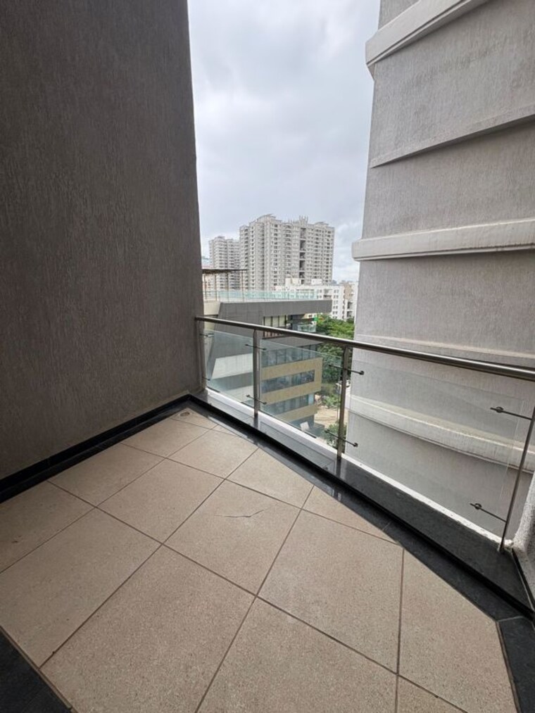 Balcony, supreme-amadore 5 Bedroom 2500 Sq.Ft. Apartment In Baner Pune 10621305