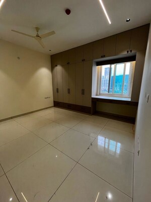Room in 3 BHK Apartment at Aparna Zenon, Puppalaguda – for Rent