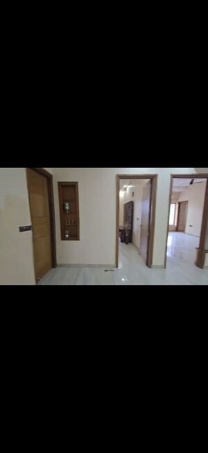 Room in 4 BHK Builder Floor at Eros Lakewood City, Suraj Kund – for Rent