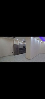 4 BHK + Servant Room 525 Sq.Yd. Builder Floor in Eros Lakewood City