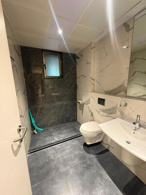 Bathroom in 5 BHK Apartment at Kumar Privie Selena, Pashan – for Rent