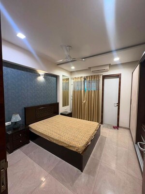 Bedroom in 5 BHK Apartment at Kumar Privie Selena, Pashan – for Rent