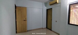 Room in 2 BHK Apartment at Datar Colony – for Rent