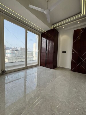 Room in 1 BHK Builder Floor at Chattarpur – for Rent