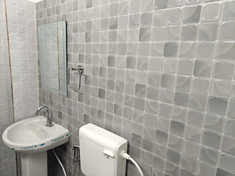 Bathroom, eldeco-city-dreams 5 Bedroom 1700 Sq.Ft. Villa In Mubarakpur Lucknow 10621483