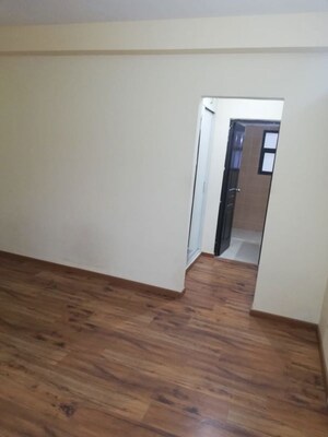 Room in 4 BHK Apartment at Logix Blossom County, Sector 137 – for Rent