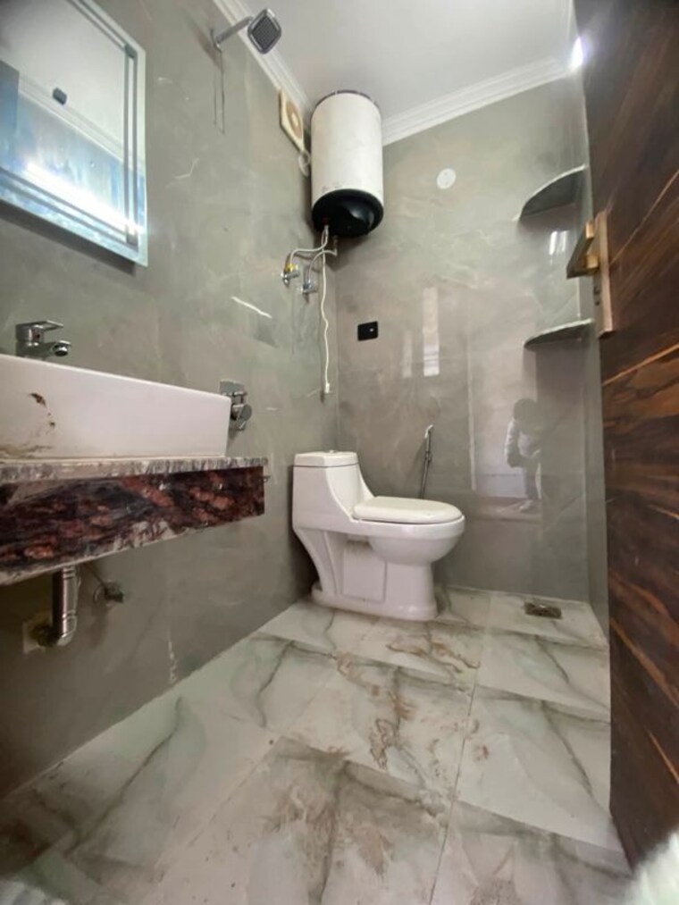 Bathroom, saket 2 Bedroom 1000 Sq.Ft. Builder Floor In Saket Delhi 10621567
