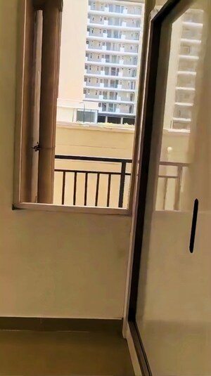 Room in 2 BHK Apartment at Landmark The Homes 81, Sector 81 – for Rent