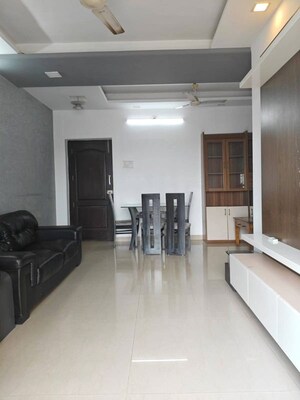 2 BHK Apartment For Rent in Raheja Heights Phase 2, Goregaon East