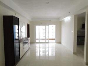 Room in 3 BHK Apartment at Rajapushpa Eterna, Nanakramguda – for Rent