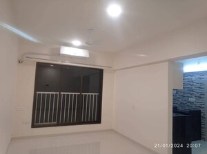 Room in 2 BHK Apartment at IM Applaud 38, Goregaon East – for Rent
