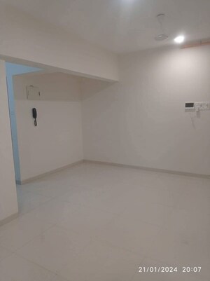 Room in 2 BHK Apartment at IM Applaud 38, Goregaon East – for Rent