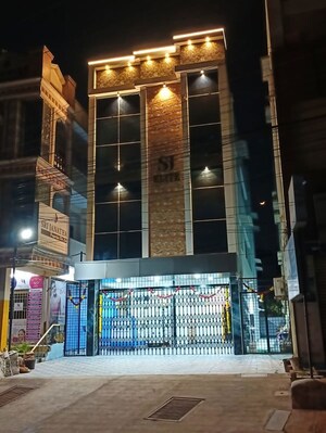  Office Space For Rent in Benz Circle