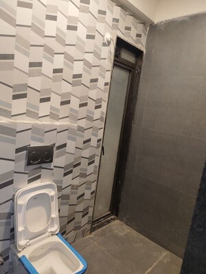 Bathroom in 2 BHK Apartment at Pokhran Road No One – for Rent