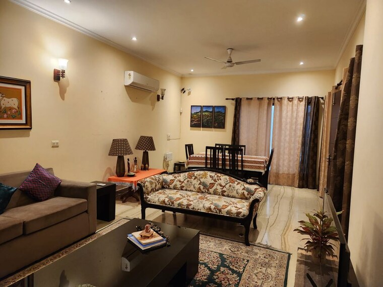 Living Room, auram-floor 2.5 Bedroom 1500 Sq.Ft. Builder Floor In South City 2 Gurgaon 10621749