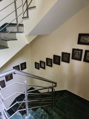 Staircase in 2.5 BHK Builder Floor at Auram Floor, South City 2 – for Rent