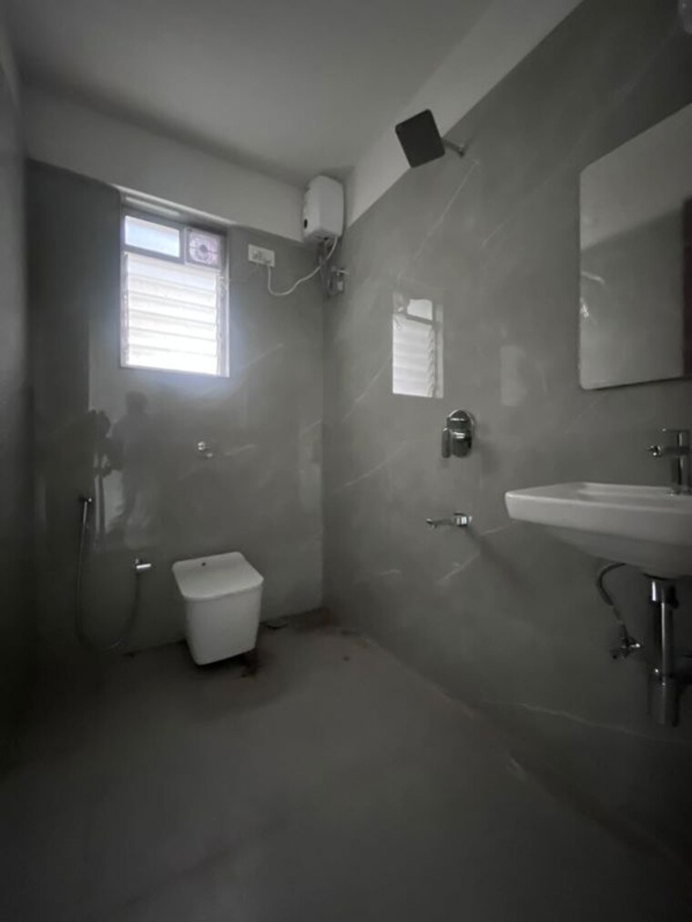 Bathroom, veera desai road 3 Bedroom 1300 Sq.Ft. Apartment In Veera Desai Road Mumbai 10621791