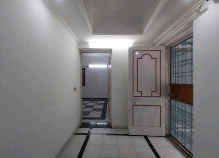 Entrance, arun-vihar-sector-37 2.5 Bedroom 950 Sq.Ft. Apartment In Sector 37 Noida 10621807