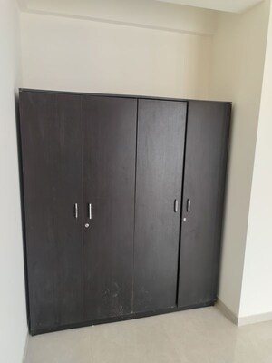 Room in 2 BHK Apartment at Hubtown Greenwoods, Vartak Nagar – for Rent