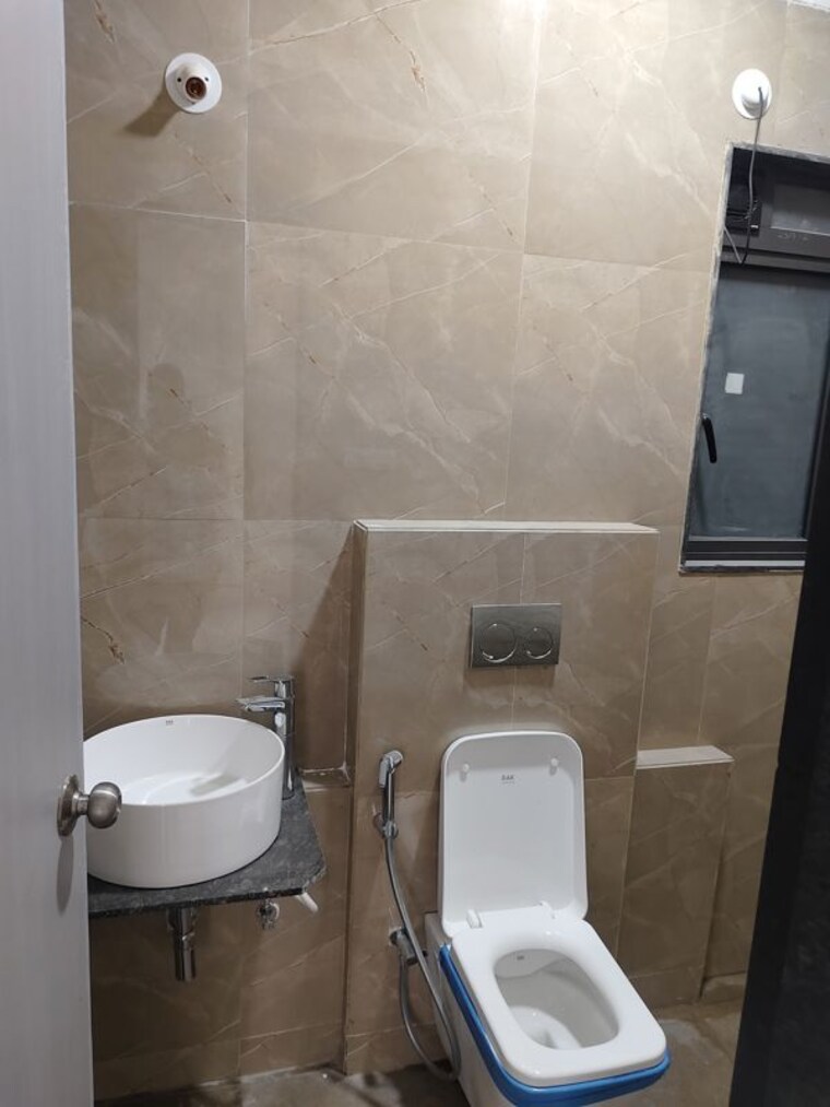 Bathroom, hubtown-greenwoods 2 Bedroom 600 Sq.Ft. Apartment In Vartak Nagar Thane 10621799
