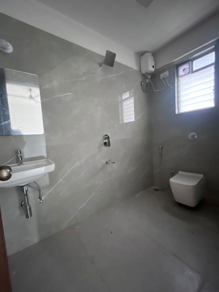 Bathroom, veera desai road 2 Bedroom 900 Sq.Ft. Apartment In Veera Desai Road Mumbai 10621846