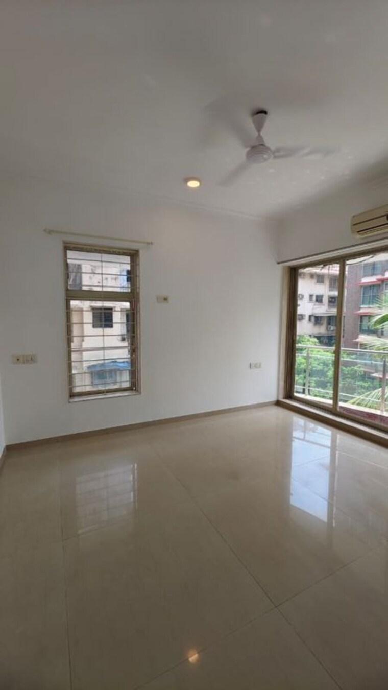 Room, santacruz west 4 Bedroom 1800 Sq.Ft. Apartment In Santacruz West Mumbai 10621868