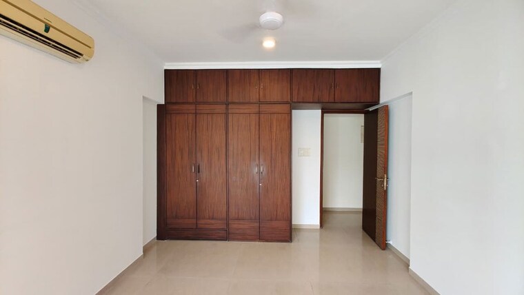 Room, santacruz west 4 Bedroom 1800 Sq.Ft. Apartment In Santacruz West Mumbai 10621868
