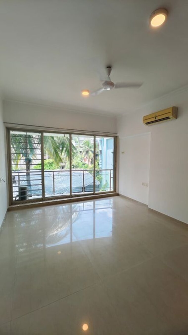 Room, santacruz west 4 Bedroom 1800 Sq.Ft. Apartment In Santacruz West Mumbai 10621868