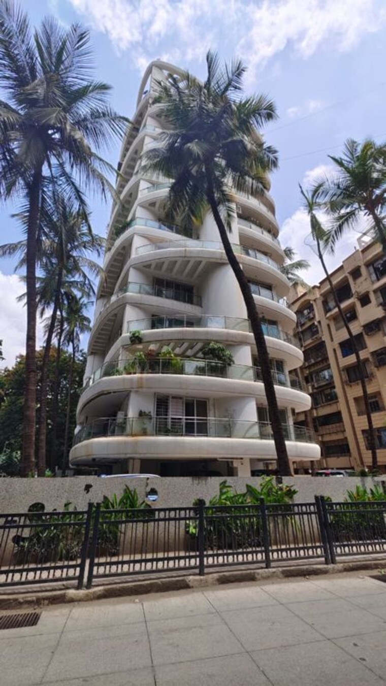 Exterior View, santacruz west 4 Bedroom 1800 Sq.Ft. Apartment In Santacruz West Mumbai 10621868