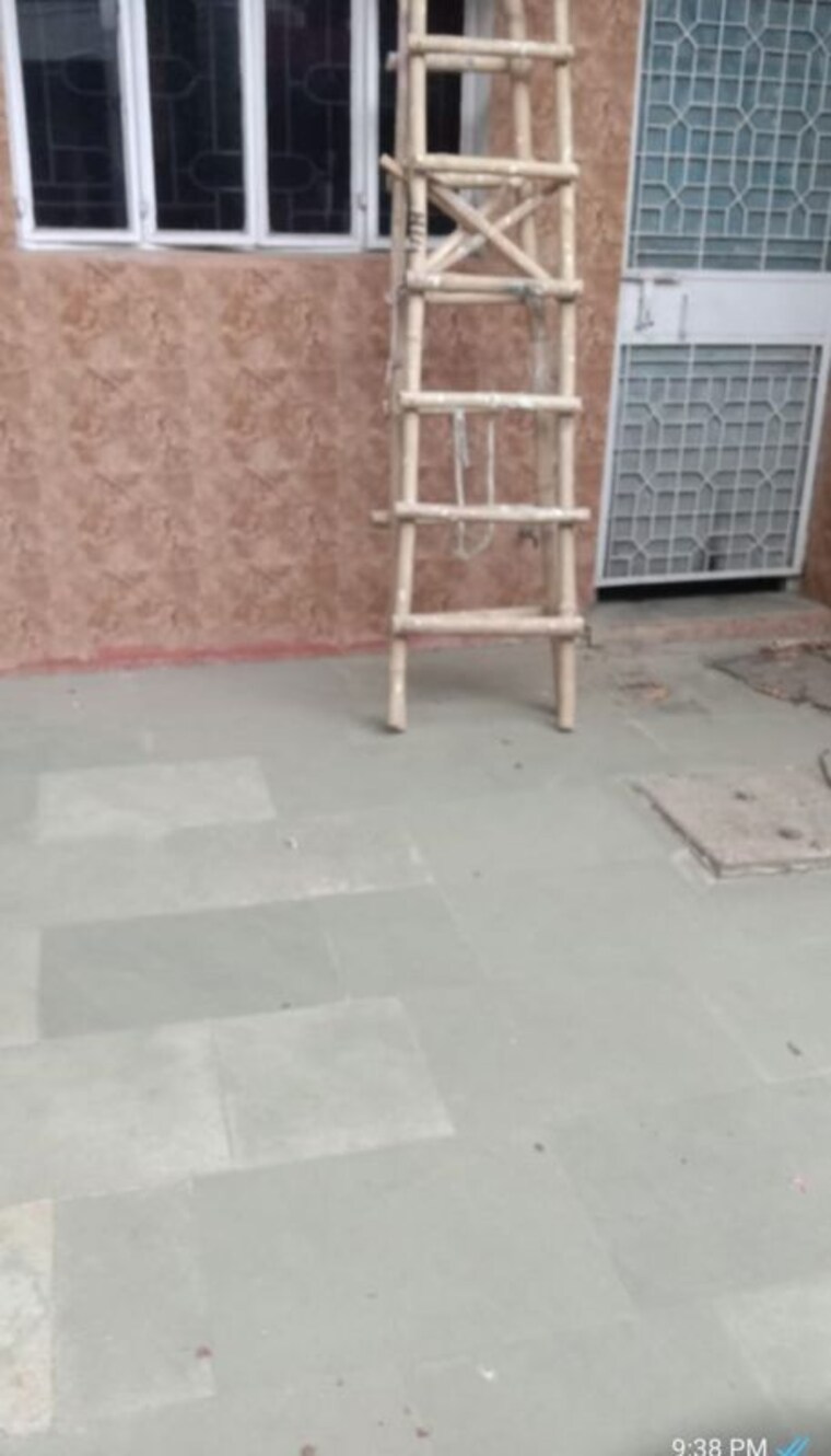 Room, sector 26 3.5 Bedroom 1250 Sq.Ft. Builder Floor In Sector 26 Noida 10621864