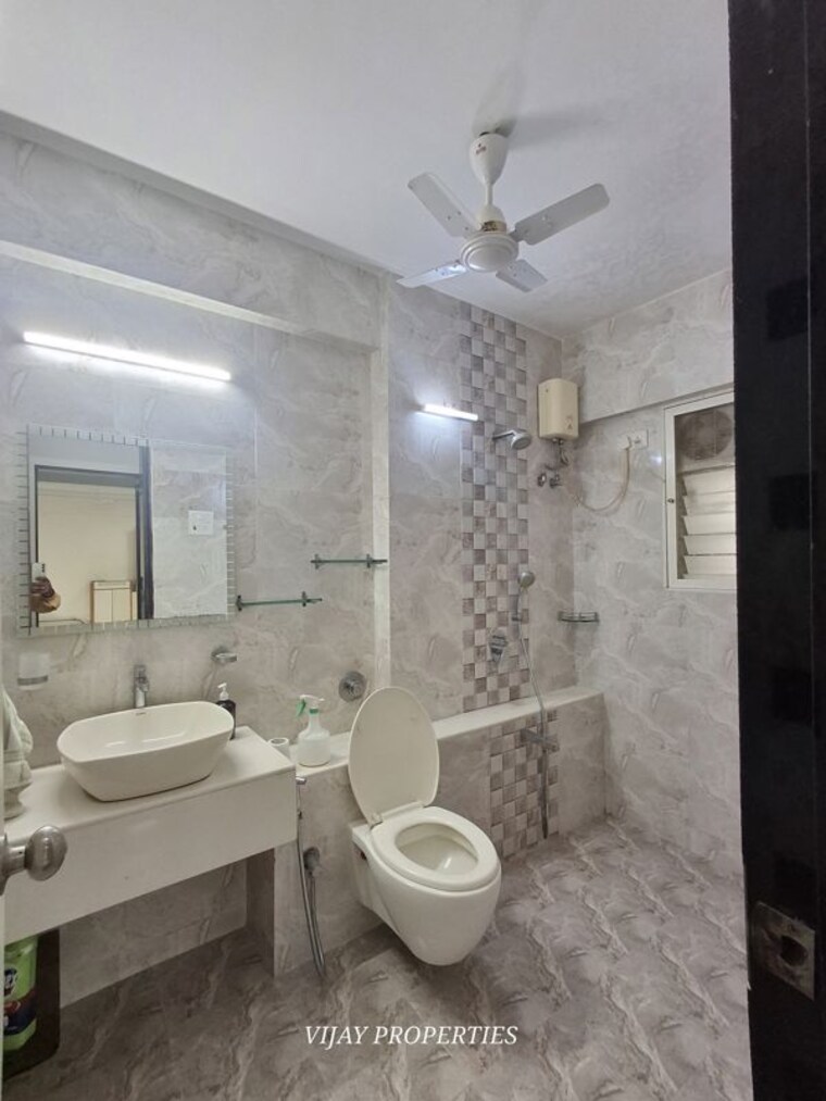 Bathroom, oberoi-realty-park-view 4 Bedroom 1200 Sq.Ft. Apartment In Kandivali East Mumbai 10621907
