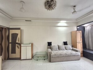 Living Room in 4 BHK Apartment at Oberoi Realty Park View, Kandivali East – for Sale