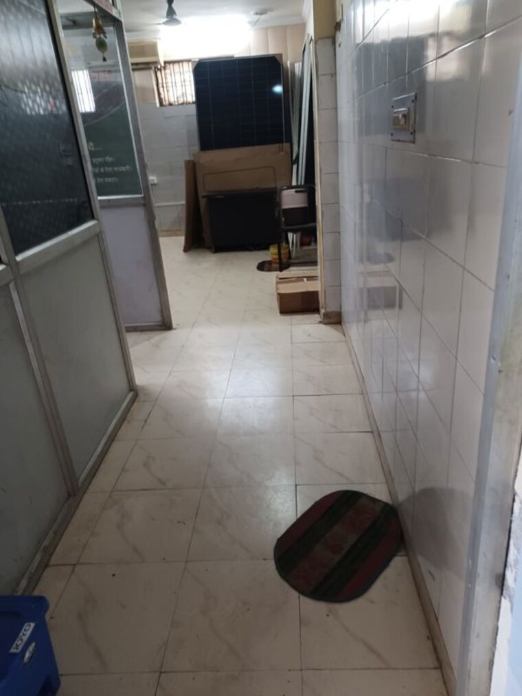 Bathroom, vibhuti khand Commercial Office Space 500 Sq.Ft. In Vibhuti Khand Lucknow 10622009