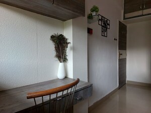 Furnished Amenities in 2 BHK Apartment at Mohini Tower, Khar West – for Rent