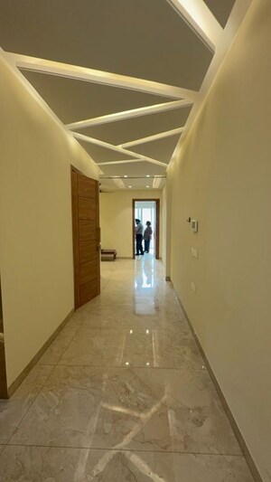 2 BHK Builder Floor For Rent in Kalkaji