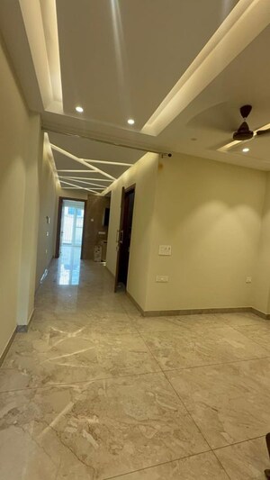 Room in 2 BHK Builder Floor at Kalkaji – for Rent